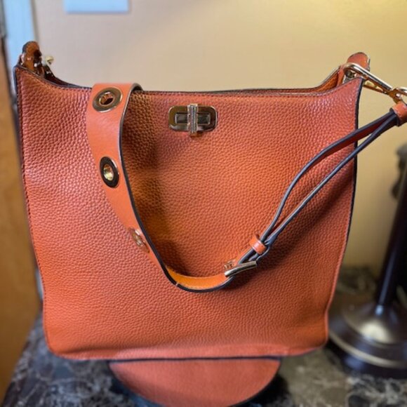 Michael Michael Kors Sullivan Messenger Bag - Picture 3 of 11